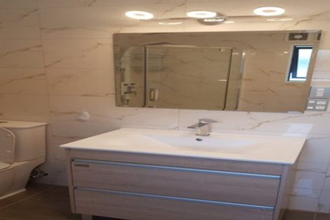 Photo of property in 10a Tirimoana Road, Te Atatu South, Auckland, 0602