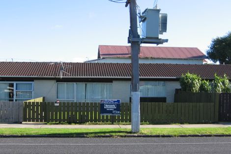 Photo of property in 2/1 Plunket Avenue, Papatoetoe, Auckland, 2104