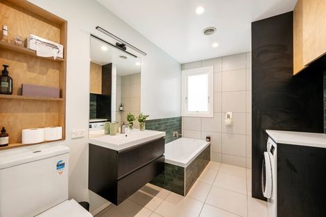 Photo of property in 237 Ohiro Road, Brooklyn, Wellington, 6021