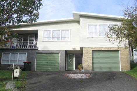 Photo of property in 4 Saint Catherines Terrace, Tawa, Wellington, 5028