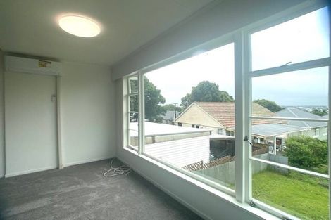 Photo of property in 18 Fulljames Avenue, Mount Roskill, Auckland, 1041