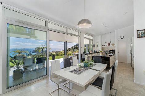 Photo of property in 47 Sarahs Hill, Hahei, Whitianga, 3591