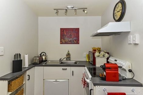 Photo of property in 51 Kent Terrace, Riverhead, 0820