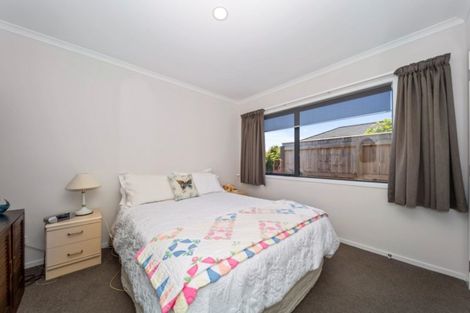 Photo of property in 4 Golf Course Lane, Waiwhakaiho, New Plymouth, 4312