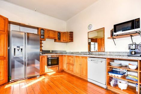 Photo of property in 1/96 Somerfield Street, Somerfield, Christchurch, 8024