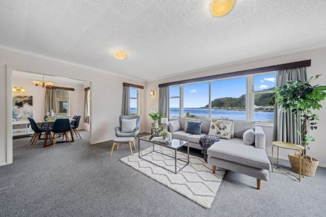 Photo of property in 81 Breaker Bay Road, Breaker Bay, Wellington, 6022