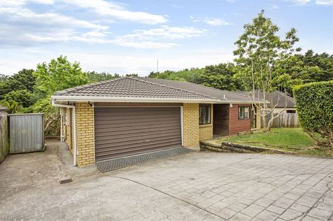 Photo of property in 43 Ewhurst Place, Goodwood Heights, Auckland, 2105