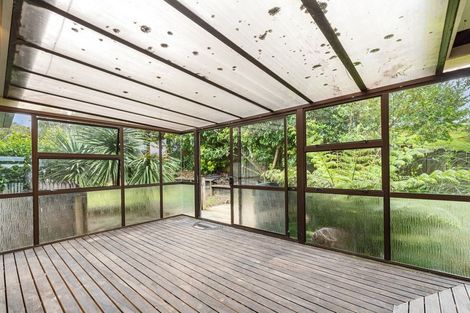 Photo of property in 16 Sumich Place, West Harbour, Auckland, 0618