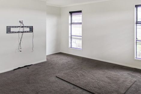 Photo of property in 32 Silicon Way, Fitzherbert, Palmerston North, 4410