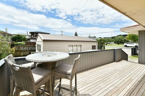 Photo of property in 75 Bay Street, Red Beach, 0932