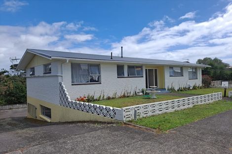 Photo of property in 56 Nevada Drive, Merrilands, New Plymouth, 4312