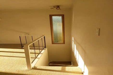 Photo of property in 18 Preston Avenue, Henderson, Auckland, 0610