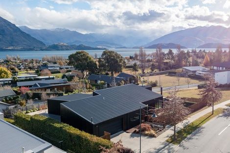 Photo of property in 3 Westview Road, Wanaka, 9305