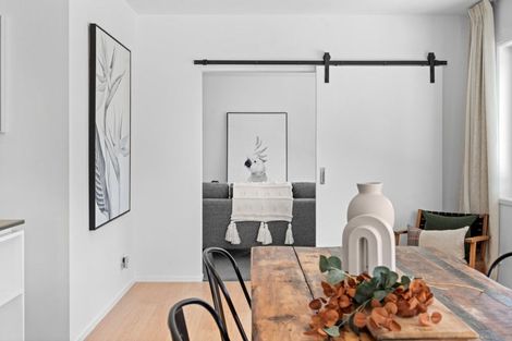 Photo of property in 64 Park Road, Carterton, 5713