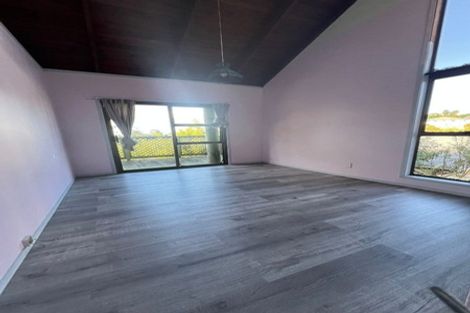 Photo of property in 313 Don Buck Road, Massey, Auckland, 0614