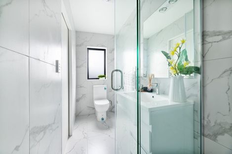 Photo of property in 5/237 Swanson Road, Henderson, Auckland, 0610