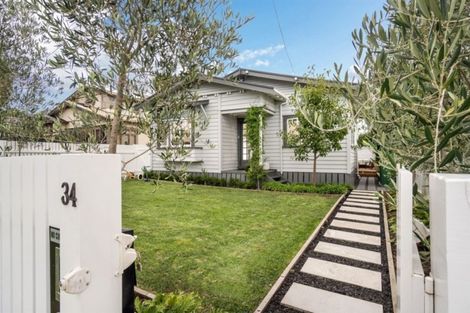 Photo of property in 1/34 Gladstone Road, Northcote, Auckland, 0627