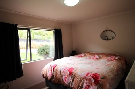 Photo of property in 35 Shields Street, Clyde, 9330