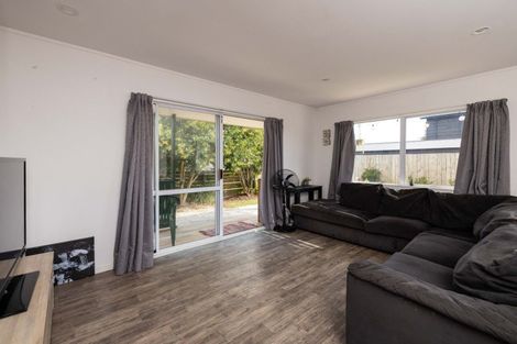 Photo of property in 11b Lyn Grove, Papamoa Beach, Papamoa, 3118