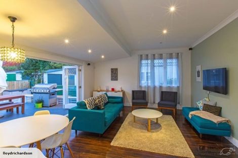 Photo of property in 39 Cambridge Terrace, Waiwhetu, Lower Hutt, 5010