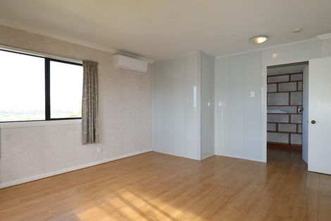 Photo of property in 58 Bradbury Road, Botany Downs, Auckland, 2010