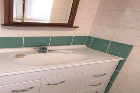 Photo of property in 134 Waimumu Road, Massey, Auckland, 0614