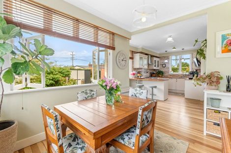 Photo of property in 16 Beaumaris Street, Outram, 9019