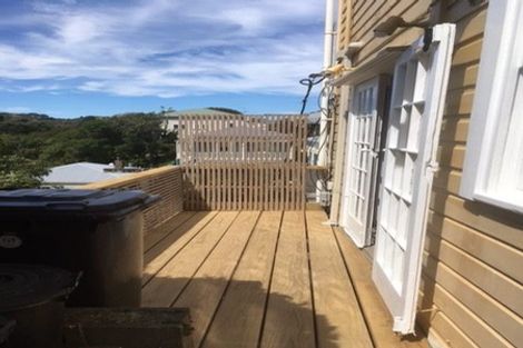 Photo of property in 74 Rolleston Street, Mount Cook, Wellington, 6021