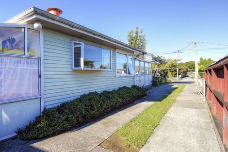 Photo of property in 24 Fergusson Street, Solway, Masterton, 5810