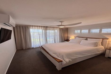 Photo of property in 115a Rosario Crescent, Red Beach, 0932