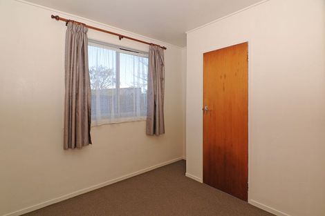 Photo of property in 4/19 Pirie Crescent, Moera, Lower Hutt, 5010