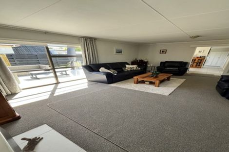 Photo of property in 4 Dove Place, Westbrook, Palmerston North, 4412