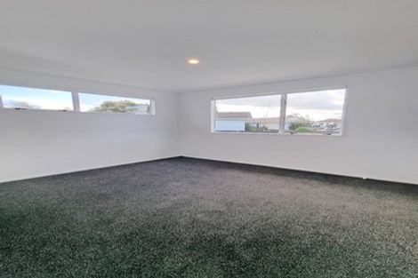 Photo of property in 31 Edwin Freeman Place, Ranui, Auckland, 0612