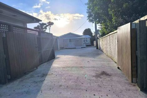 Photo of property in 147 Bruce Mclaren Road, Henderson, Auckland, 0612