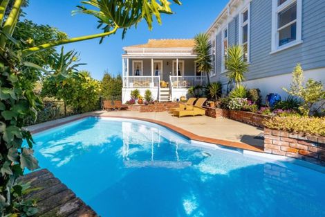 Photo of property in Mchardy Homestead, 11 Bracken Street, Hospital Hill, Napier, 4110