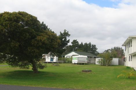 Photo of property in 124 Waimaire Avenue, Matarangi, Whitianga, 3592