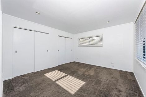 Photo of property in 20a Belleaire Court, West Harbour, Auckland, 0618