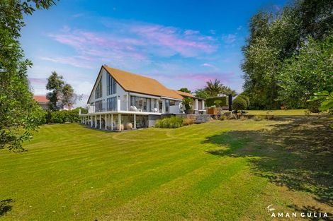 Photo of property in 86a Wiseley Road, West Harbour, Auckland, 0618