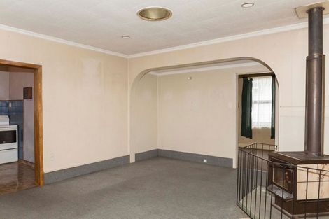 Photo of property in 11 Hunter Street, Dannevirke, 4930