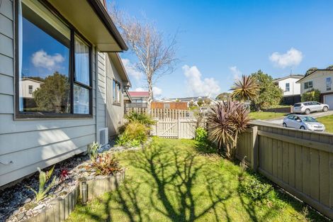 Photo of property in 7a Parkinson Close, Whitby, Porirua, 5024