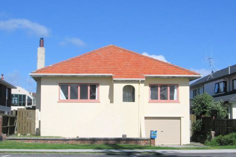 Photo of property in 39 Marine Parade, Mount Maunganui, 3116