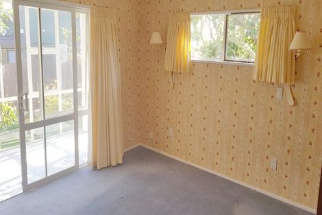 Photo of property in 17 Awanui Drive, Waikanae, 5036