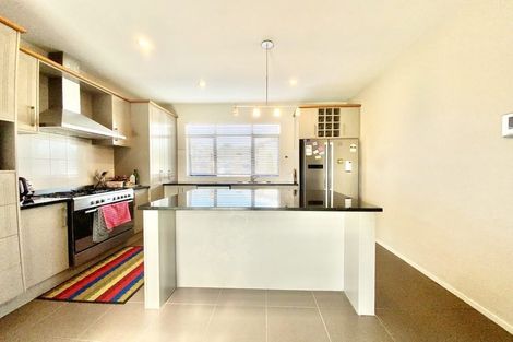Photo of property in 4 Luna Place, Henderson, Auckland, 0612