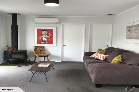 Photo of property in 4b Fernleigh Avenue, Waiuku, 2123