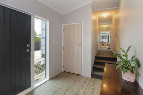 Photo of property in 25 Crispe Road, Clarks Beach, 2122