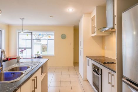 Photo of property in 132 Avonhead Road, Avonhead, Christchurch, 8042