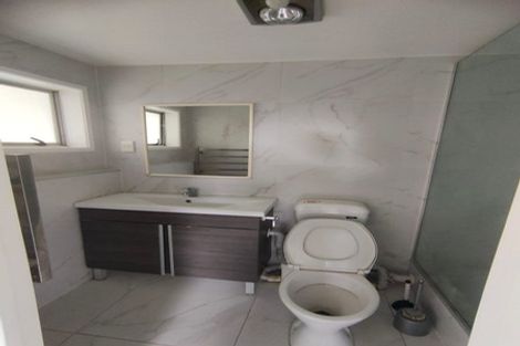 Photo of property in 165 Don Buck Road, Massey, Auckland, 0614