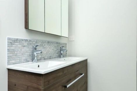 Photo of property in 1/47 Braid Road, Saint Andrews, Hamilton, 3200