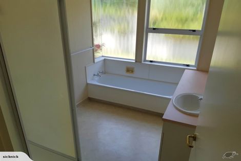 Photo of property in 2/2 Busby Place, Havelock North, 4130