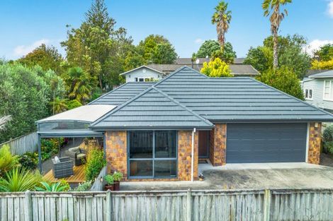 Photo of property in 5a Shanley Crescent, Waiuku, 2123